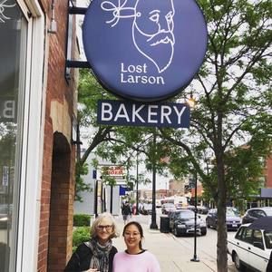 Meet your Posher, Larson